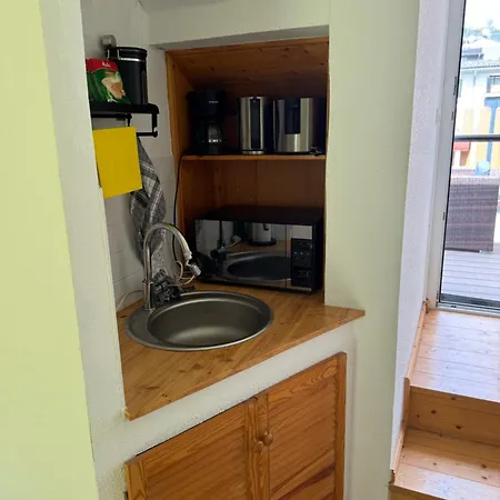 Gaestewohnung Mit Privater Dachterrasse Zentrumsnahe Lage *