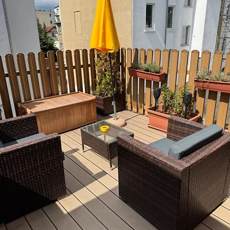 Gästewohnung Mit Privater Dachterrasse Zentrumsnahe Lage Apartment